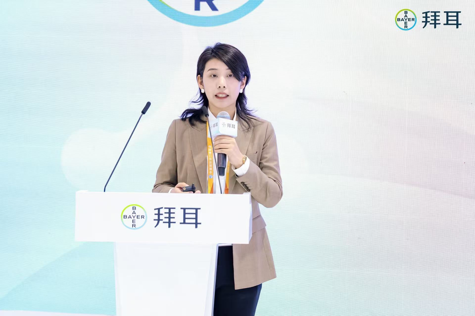 拜耳作物科學走向市場總監邢健